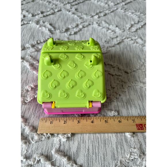 Fisher-Price Little People Camping Adventure Sarah Lynn 2007 - Picture 9 of 9